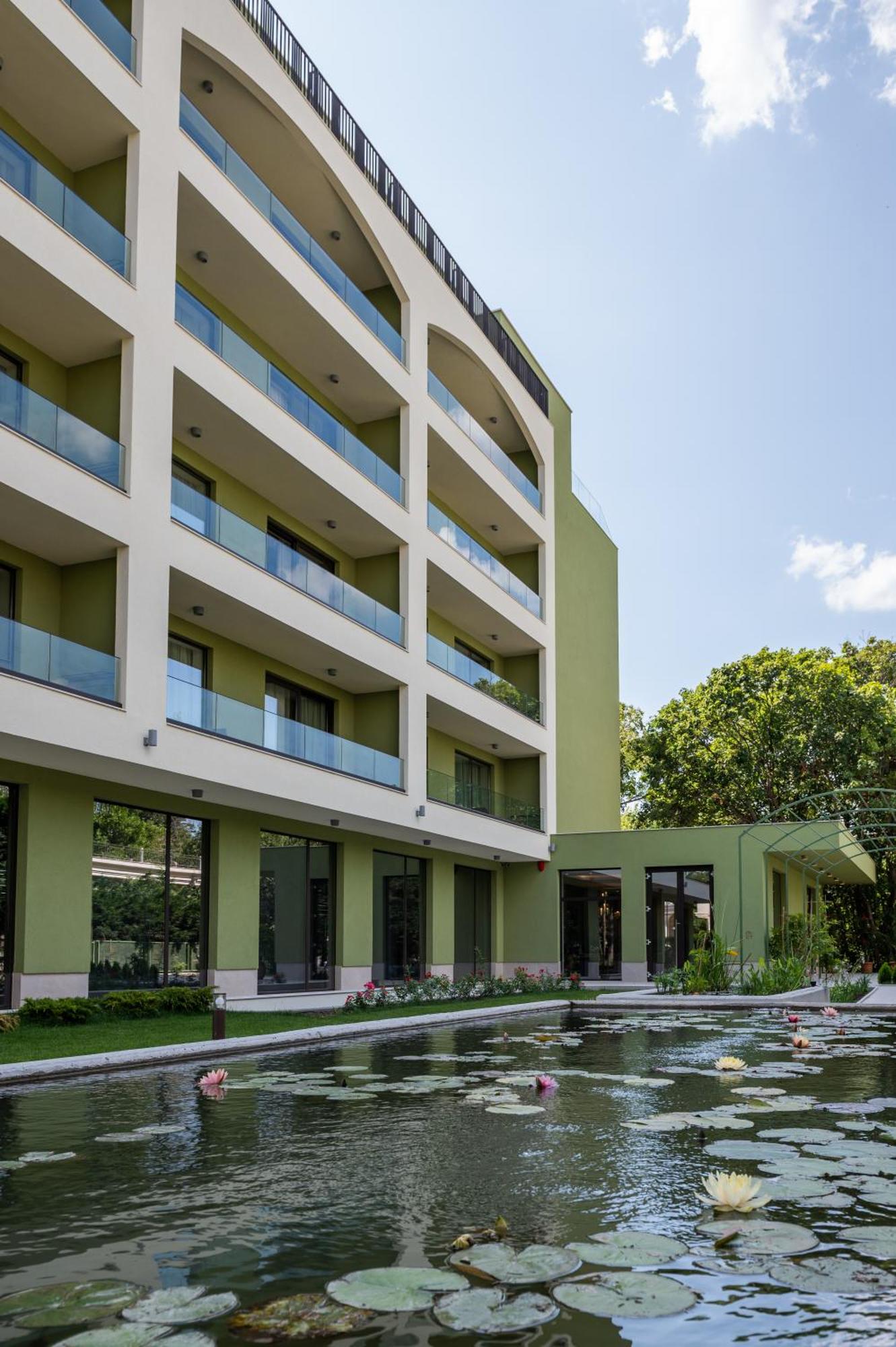 Romance Hotel and Family Suites — photo 4
