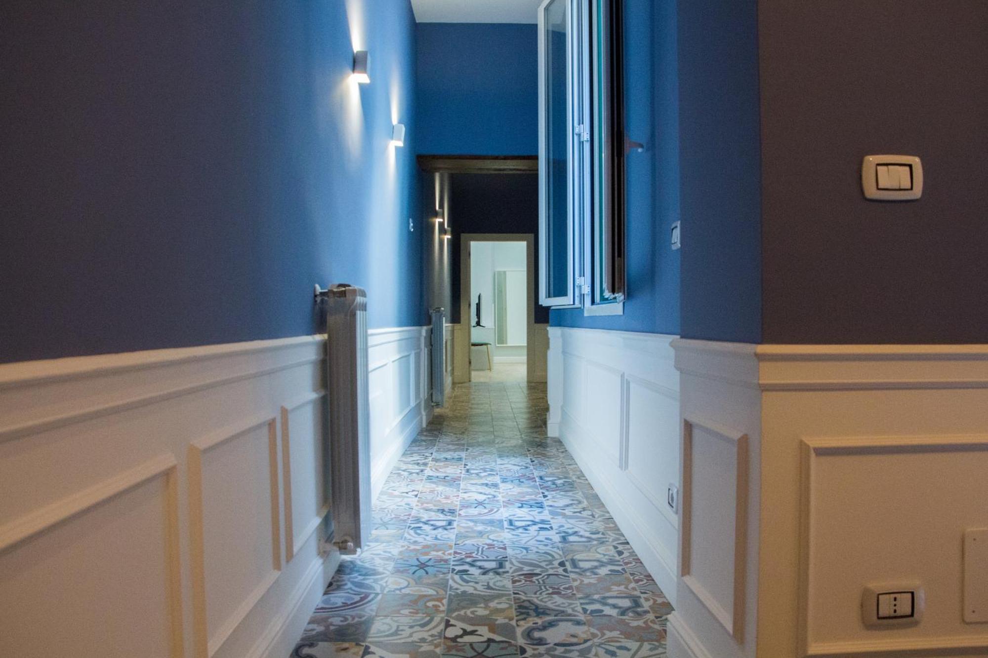 7. WANDERLUST NAPLES a place to stay