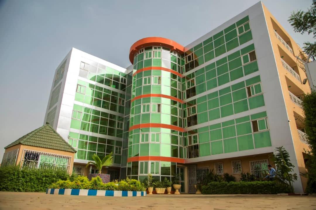 Hotel Univers 3 Aeroport Luxe