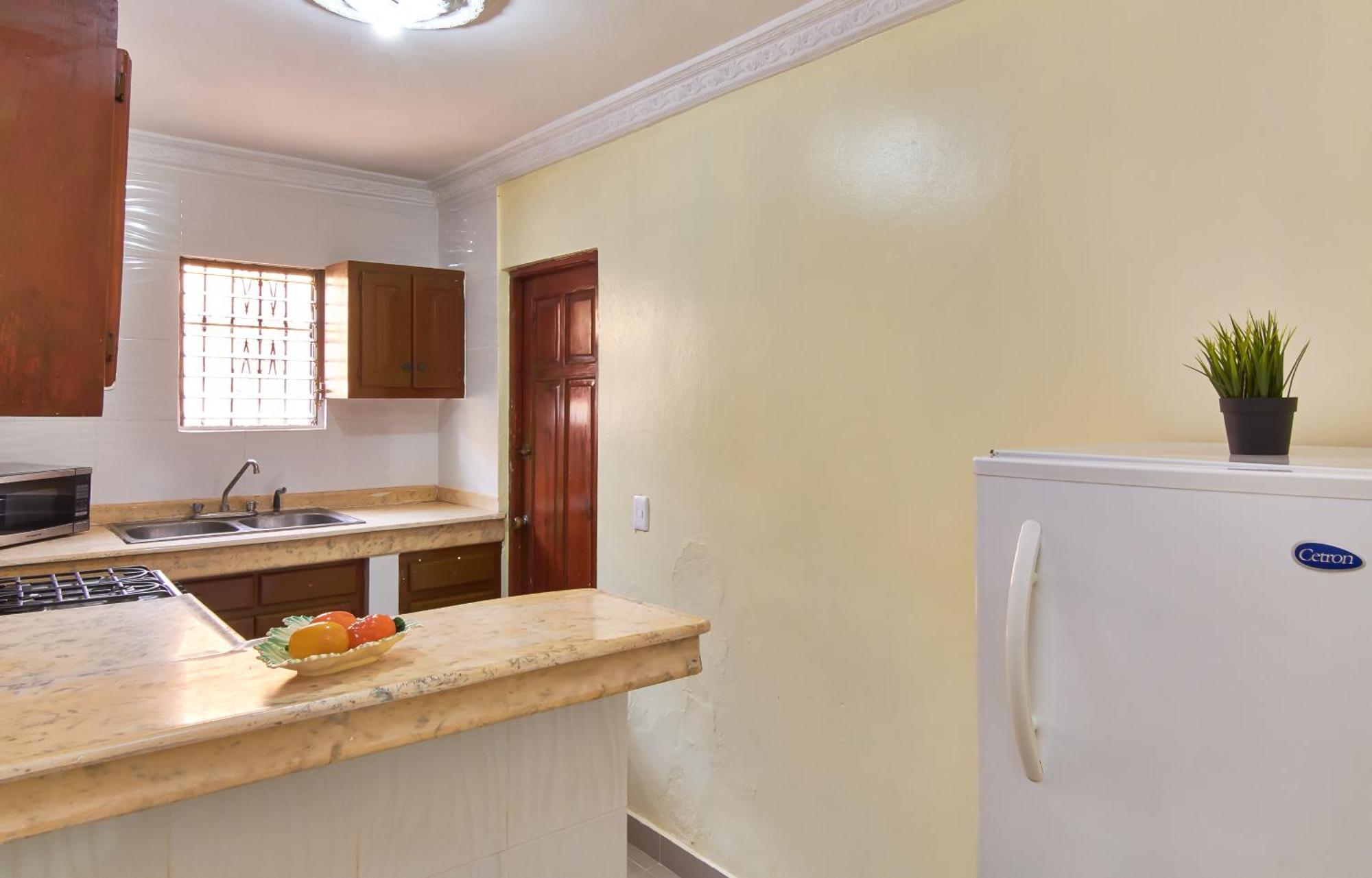 Spacious 2Br 1Bath Apartment Terrace & Street View, imagen 5