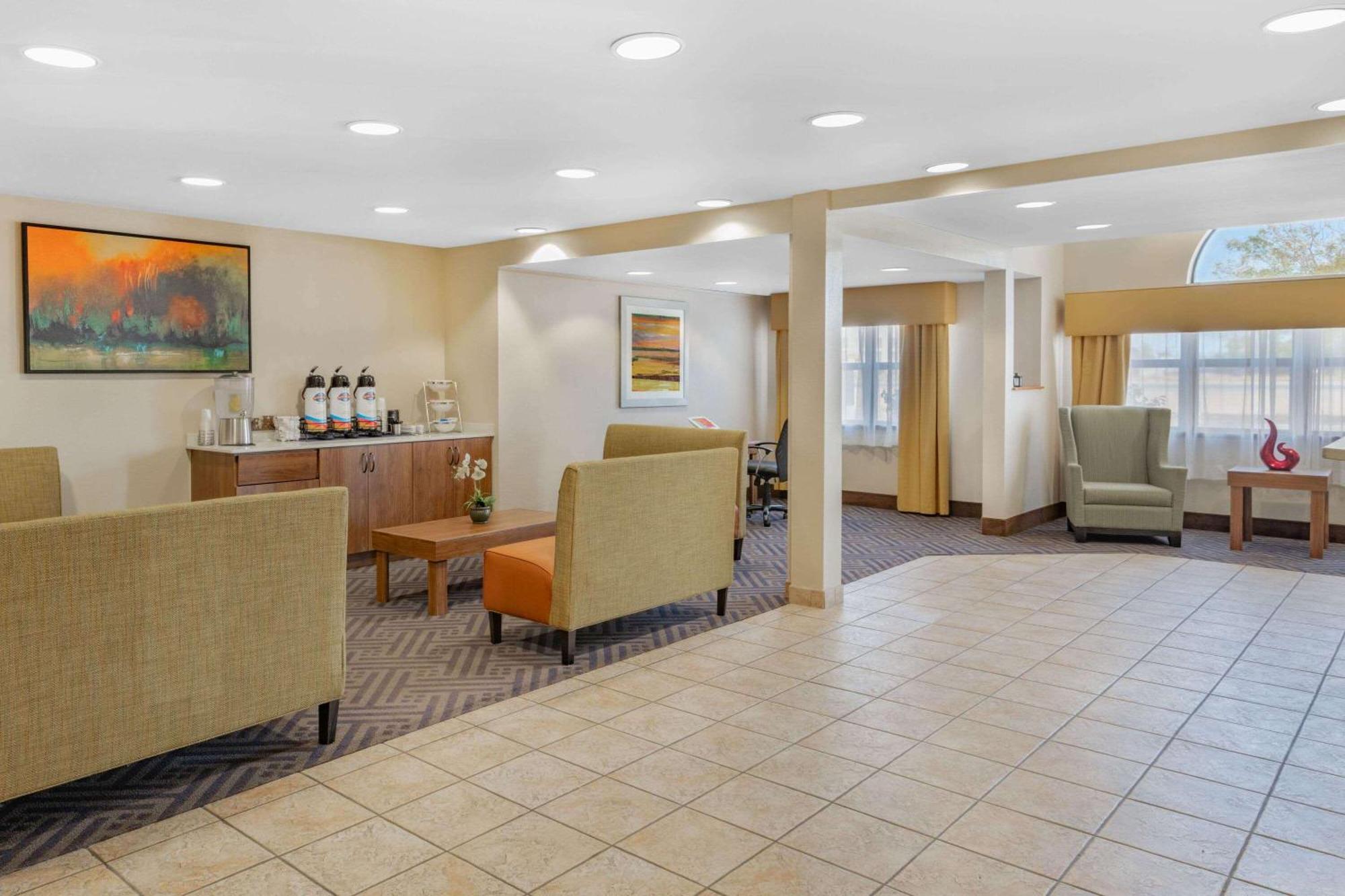 Baymont by Wyndham Farmington — foto 2