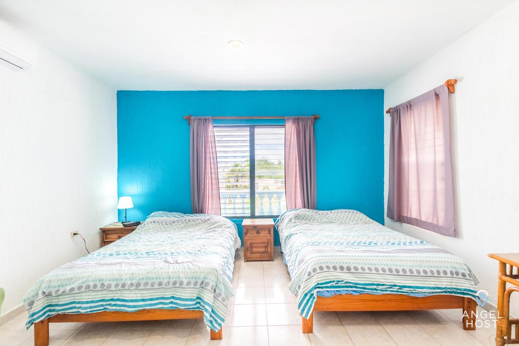 Malecon Beach House in Progreso 1 block from beach, imagen 5