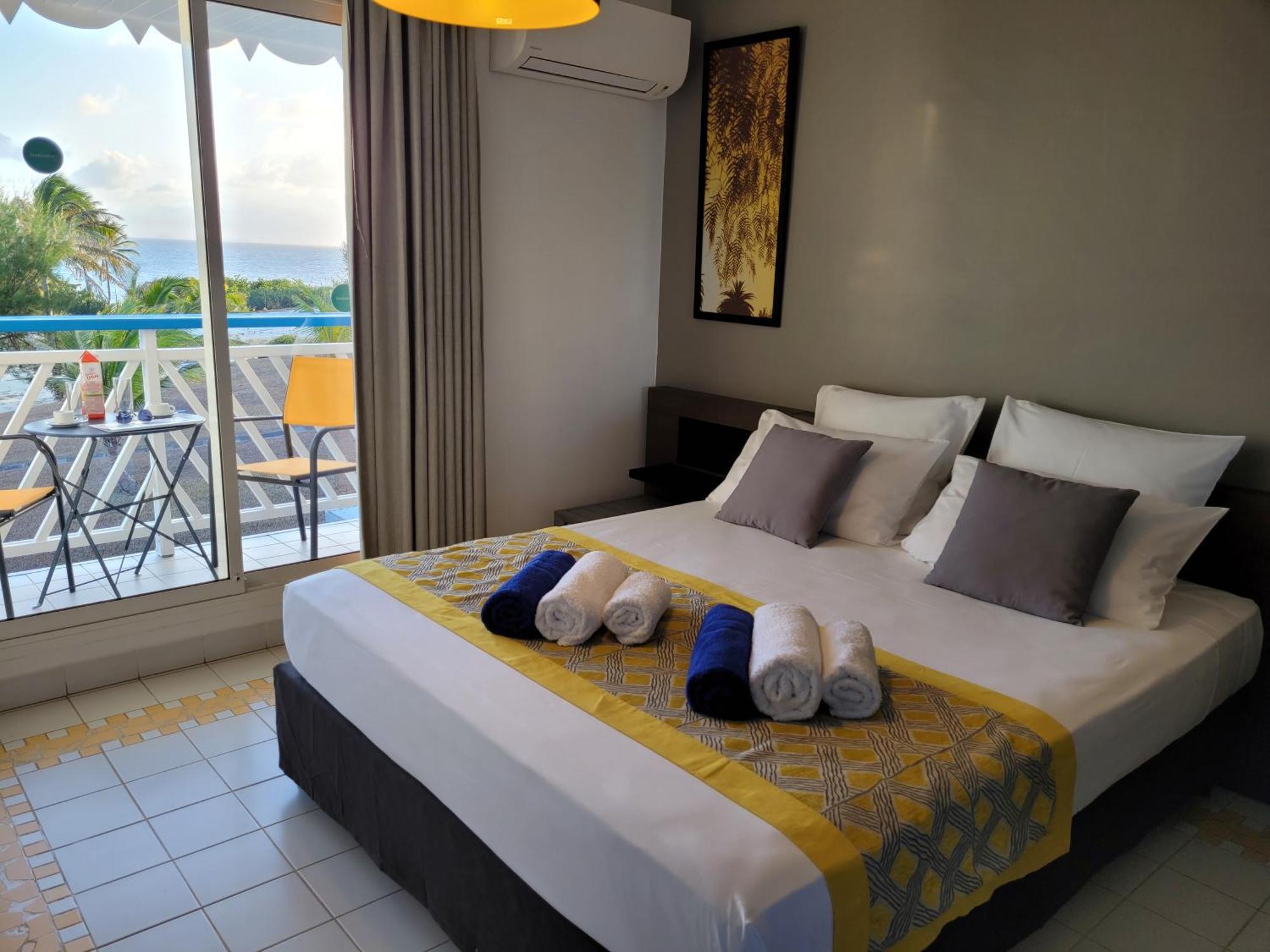 Studio Nikita Vue mer Plage privée Piscine Manganao SAINT-FRANCOIS