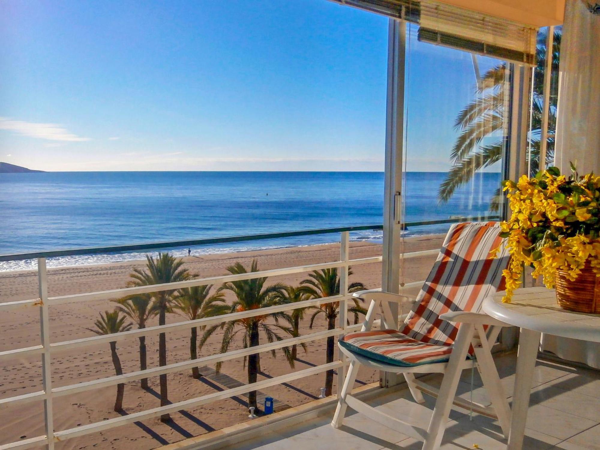 Apartment Turia Playa by Interhome