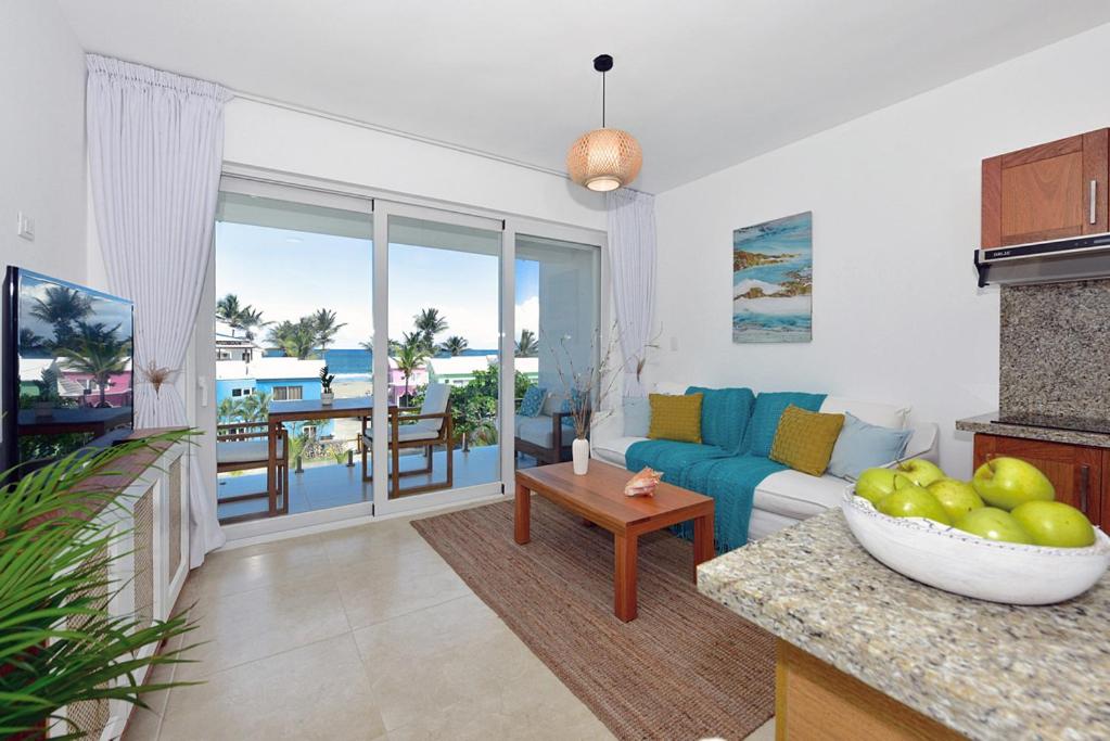 Amazing ocean view apartment with grand pool, imagen 5