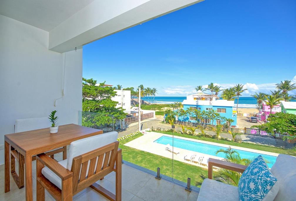 Amazing ocean view apartment with grand pool, imagen 3