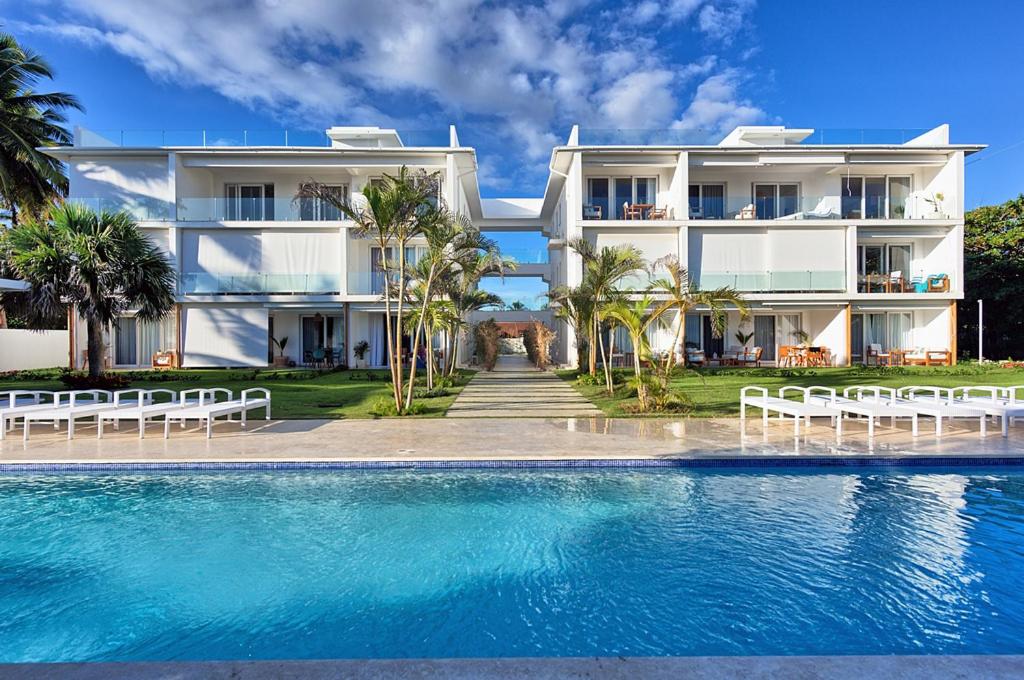 Amazing ocean view apartment with grand pool, imagen 2