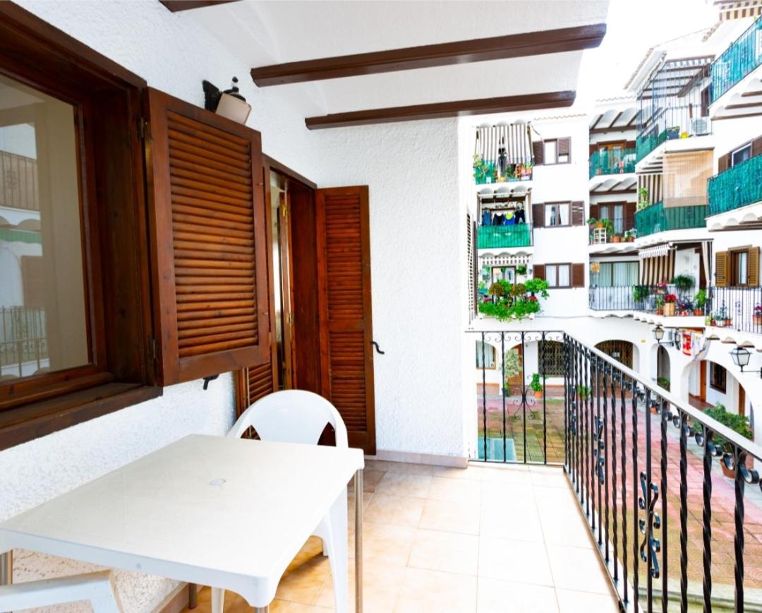 BONITO APARTAMENTO PARA 4 PERSONAS, CENTRO DE MORAIRA