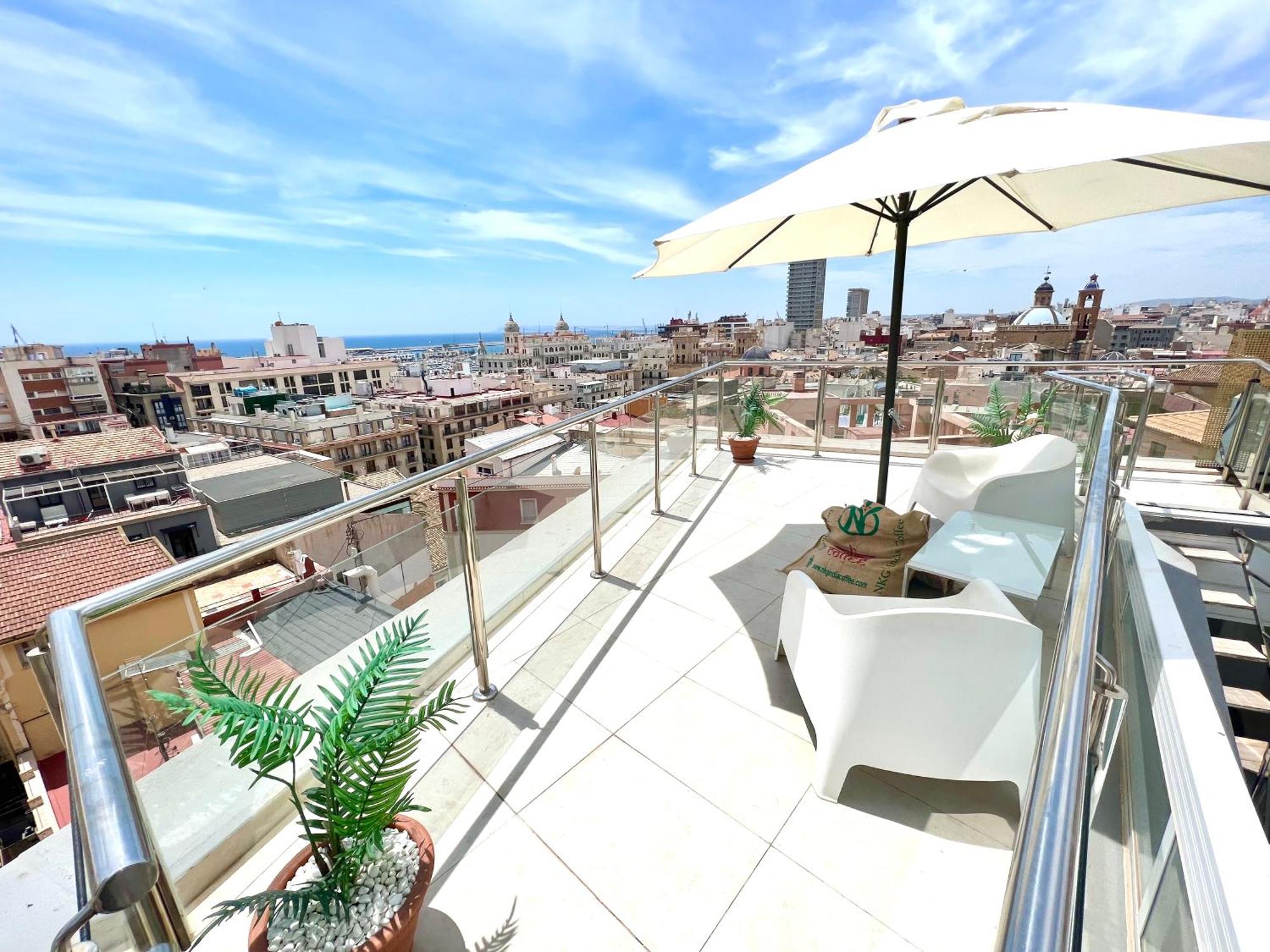 El Pont Alicante Apartments