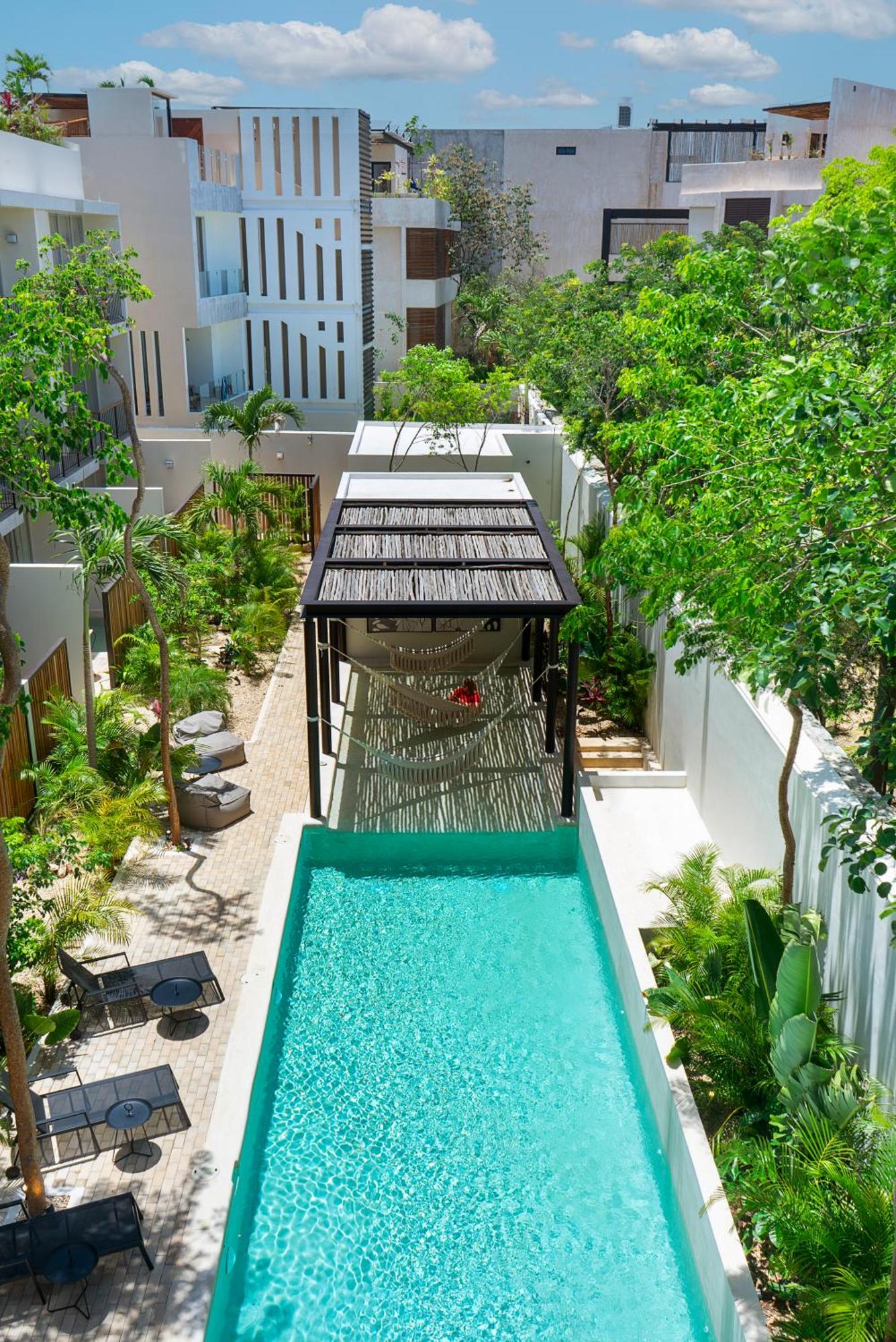 Premium Studio with Direct Pool Access Near Calle 7, imagen 4