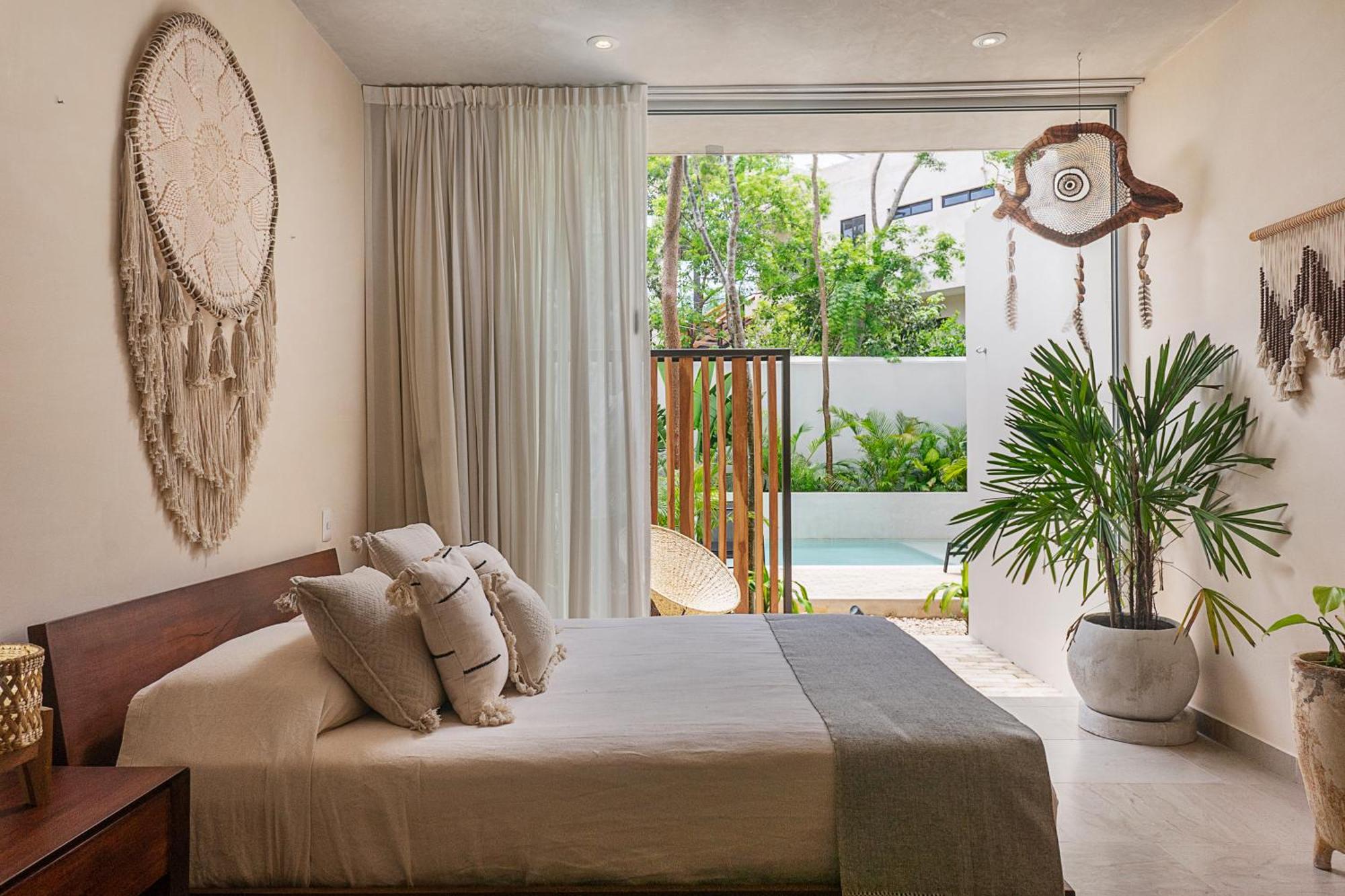 Premium Studio with Direct Pool Access Near Calle 7