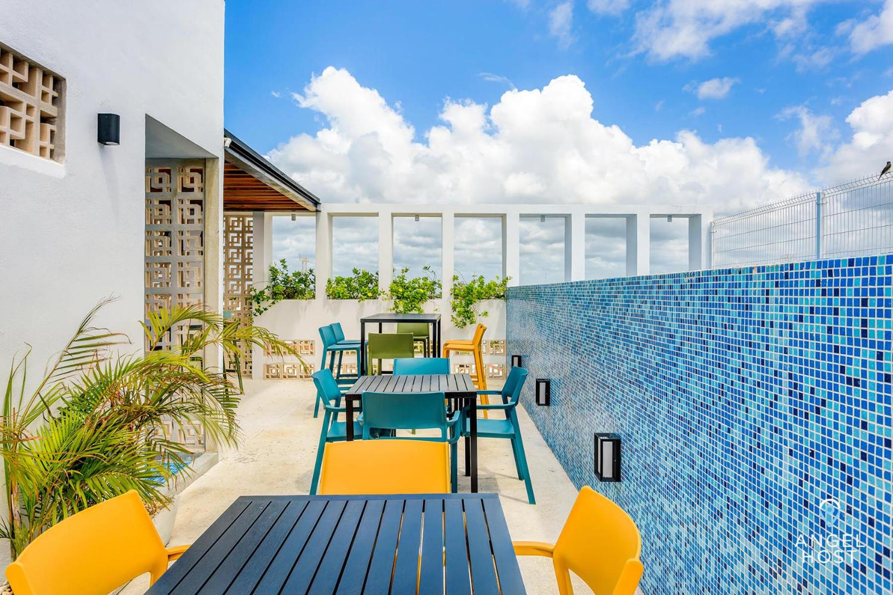 Chic Condotel with Roof Pool 10-Min Walk to Beach, foto 13