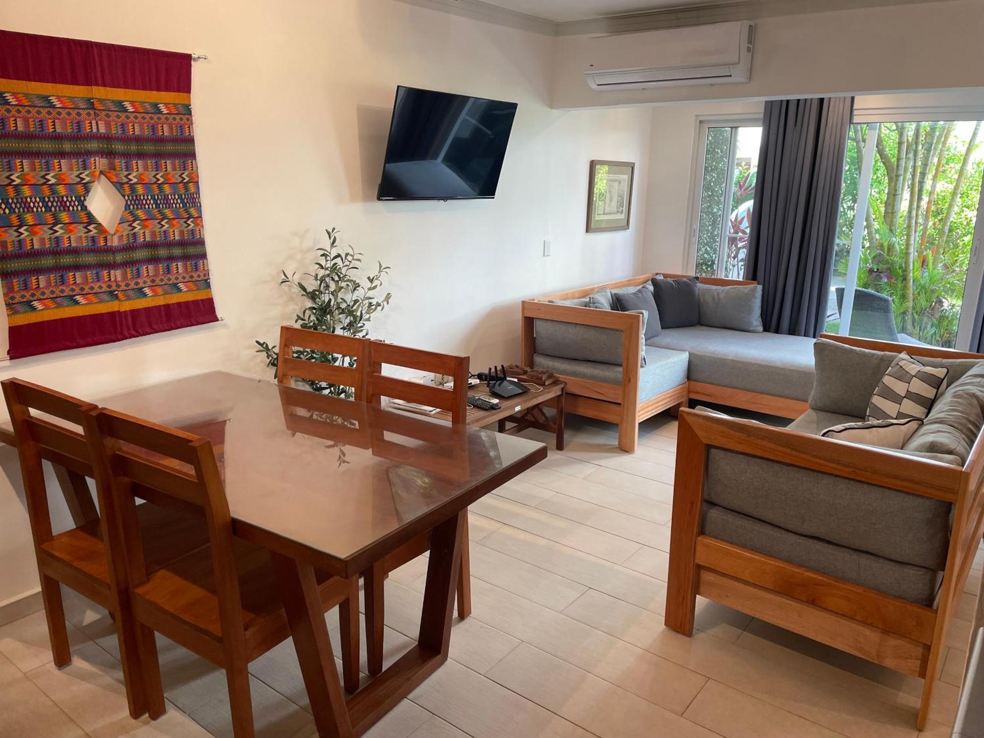 Oceanfront Kite Beach, 1BR, 30 feet to sand, Pool, 200Mbps WiFi, foto 10