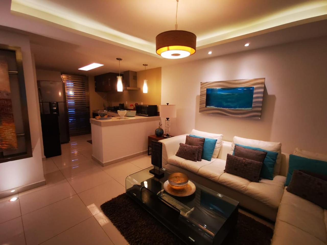 Spacious Home with Centric Location, foto 14