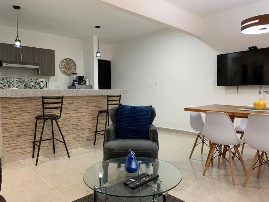 Hermoso apartamento piscina, céntrico, área libre., foto 15