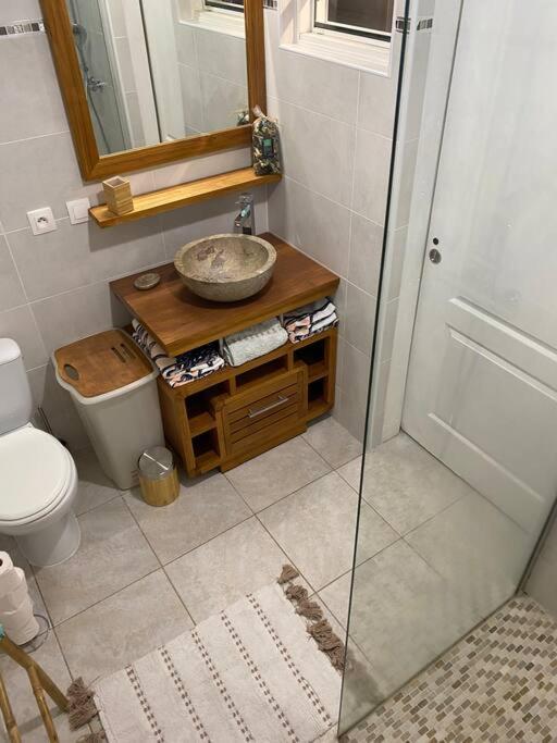 Appartement Domi Caraïbes confortable avec une piscine chauffée et sécurisée par un filet, une citerne tampon pour faire face aux coupures d'eau, accès Netflix, imagen 3
