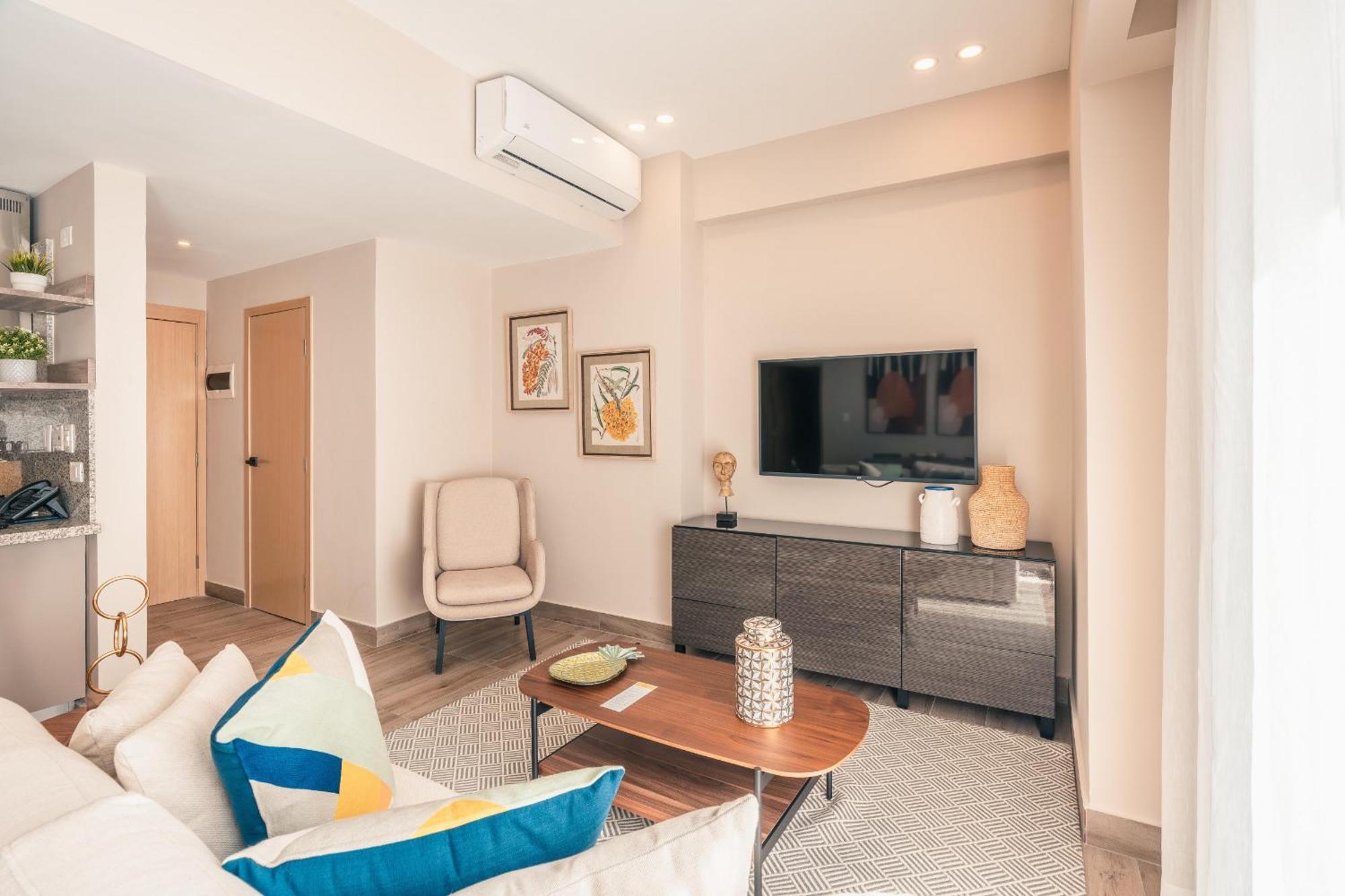 Apartment at Regatta Living II - 406 fully-equipped, imagen 4