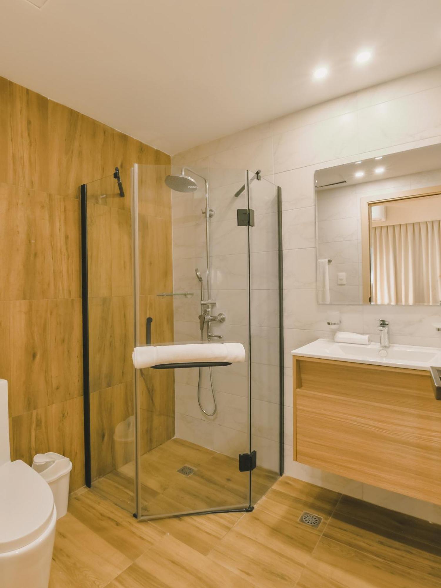 Fully Serviced Apartment at Regatta Living II - 703, foto 14