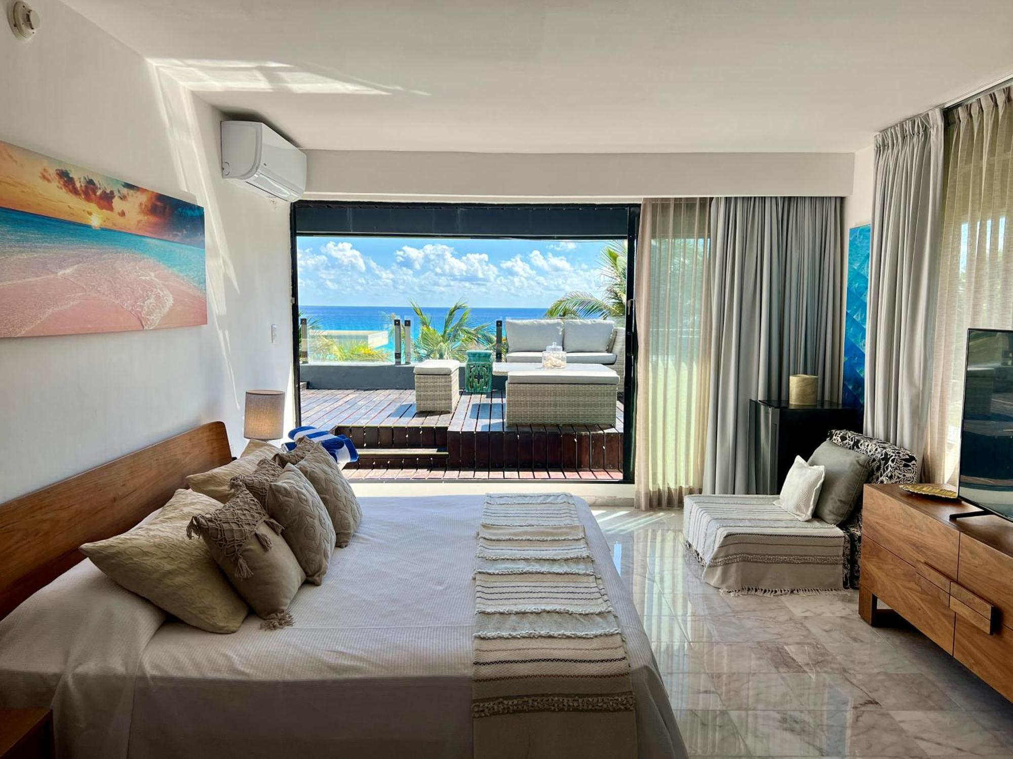 Xcanan Loft On Park Royal, the best area in Cancún right on the beach