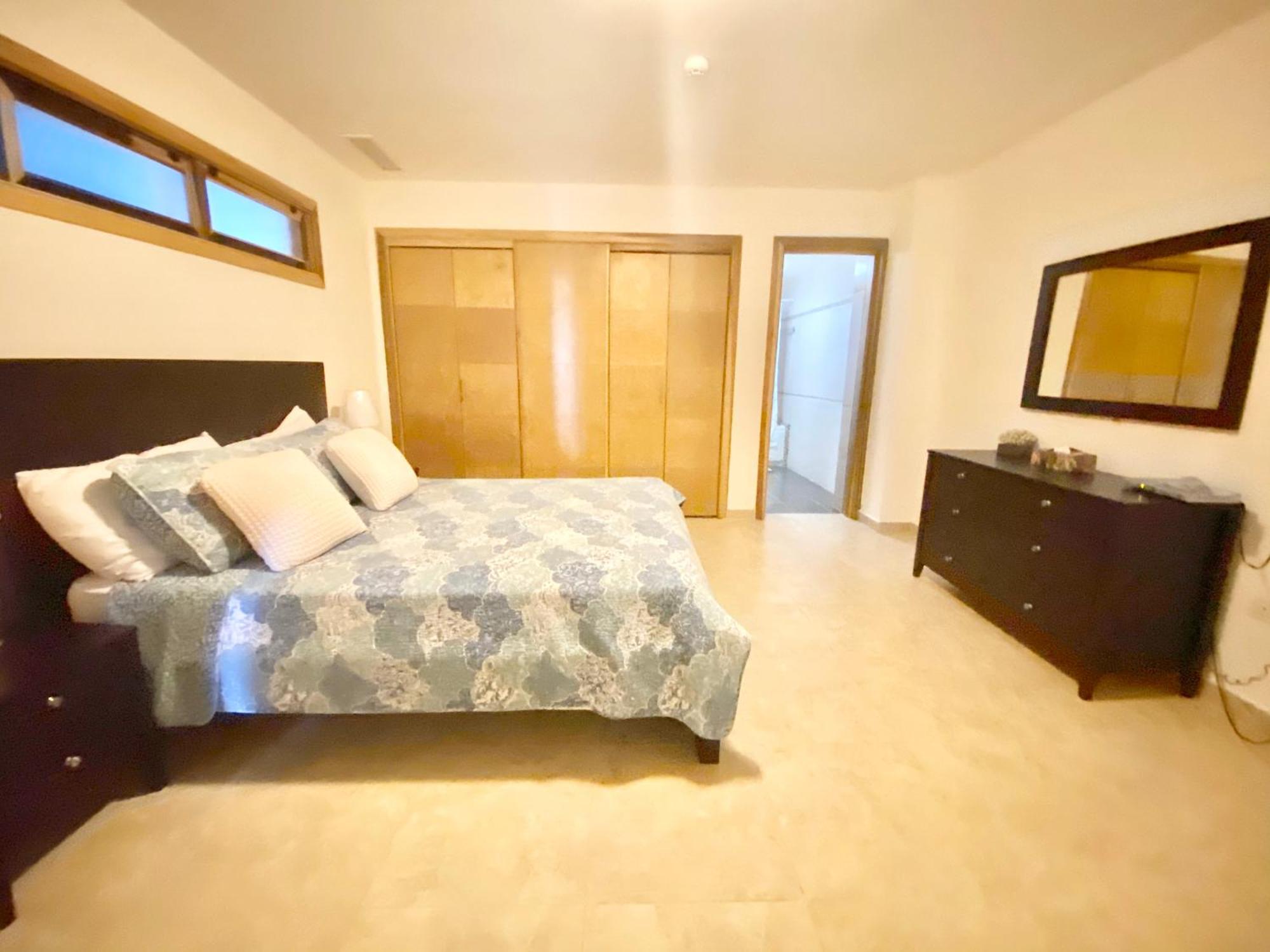 703 Marbella 2 bedrooms Beachfront Beautiful Apartment, foto 15