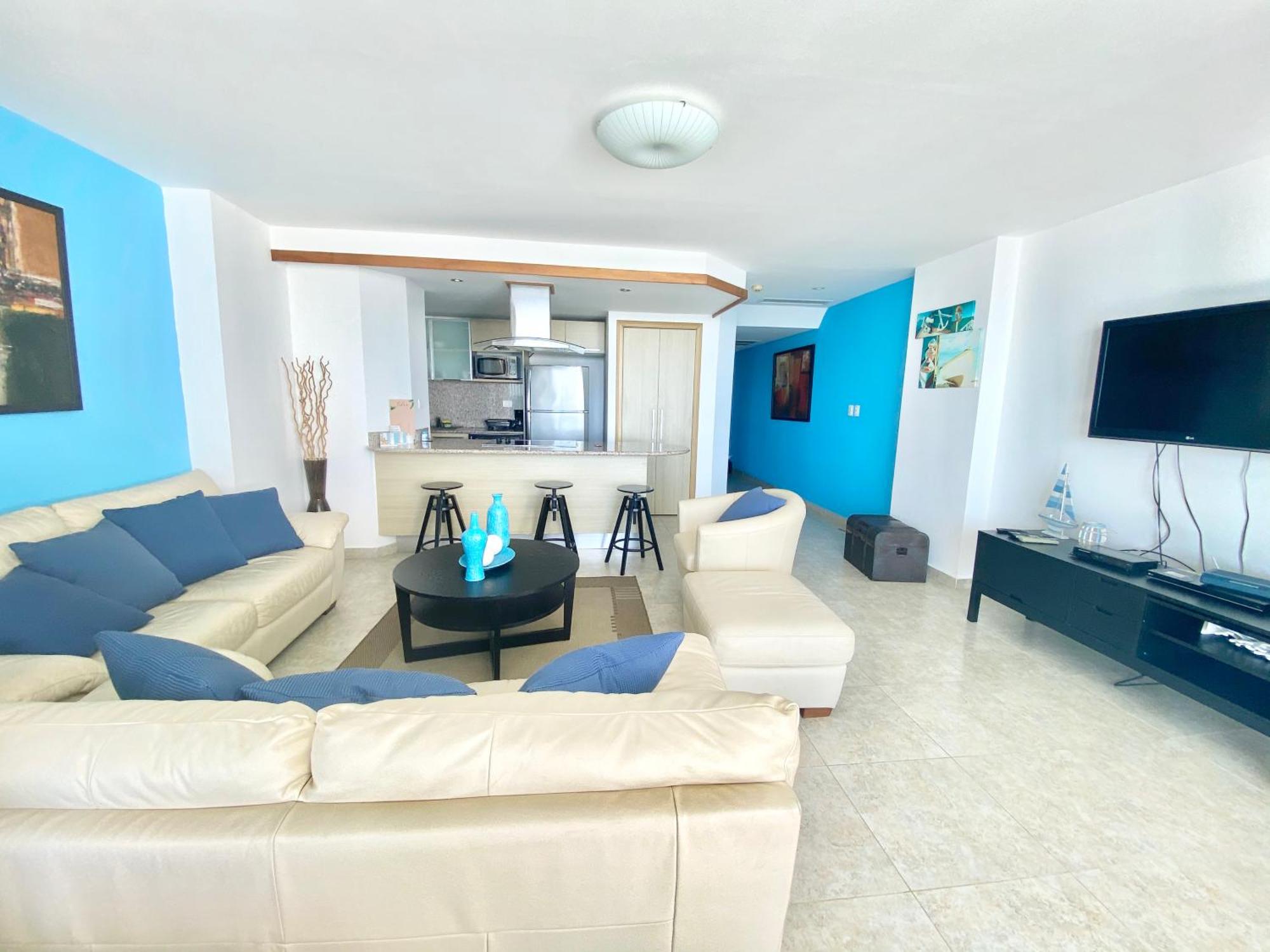 703 Marbella 2 bedrooms Beachfront Beautiful Apartment, foto 7