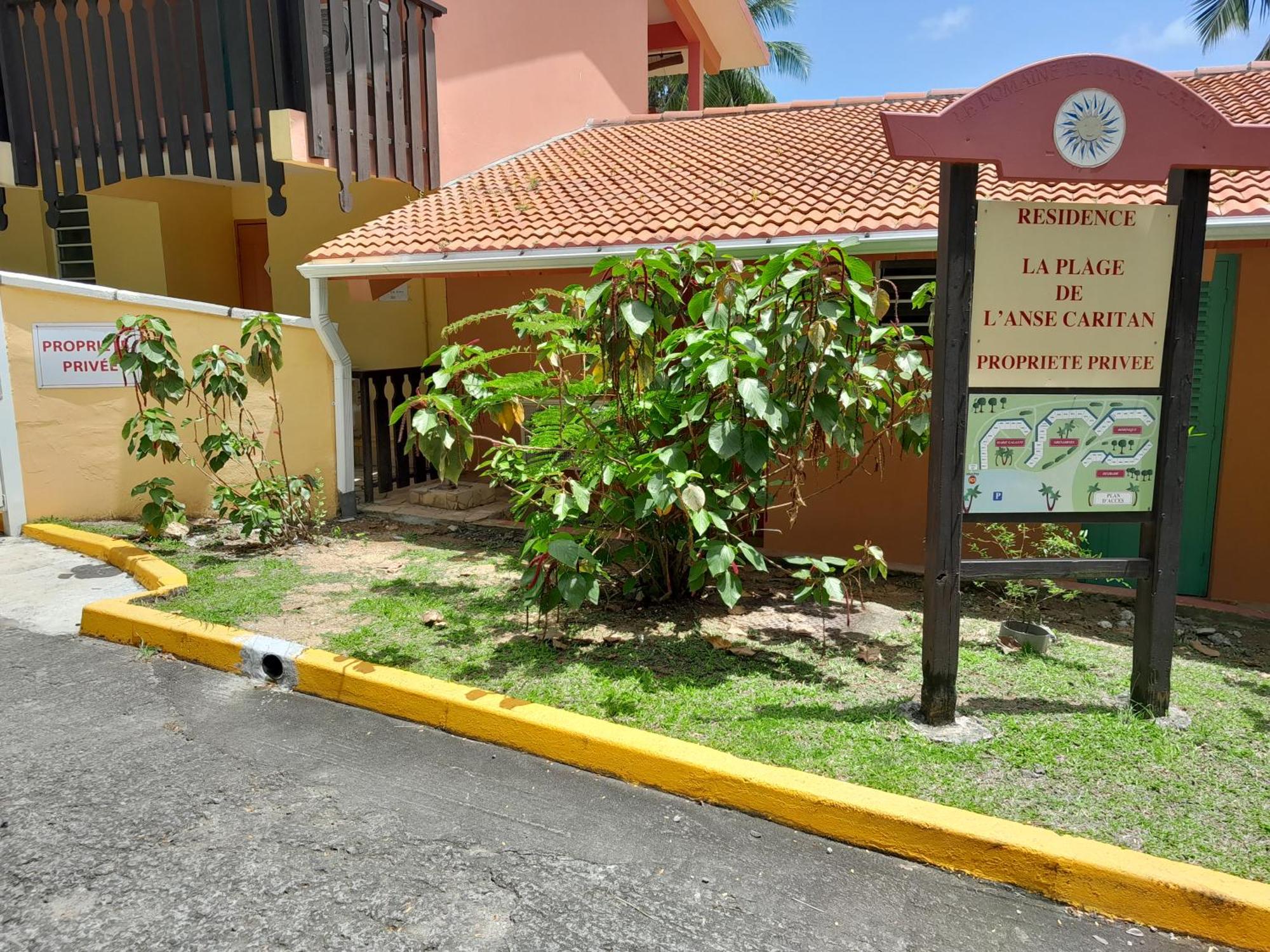 My Tiny Caritan- Petit coin de paradis- Bungalow de vacances- jardin, plage, piscine attenante, foto 14