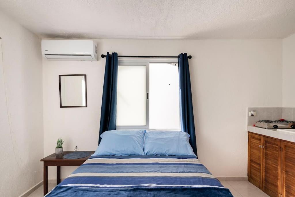 Micro Studio perfect for backpackers, couples, 3 min drive to Playa El Nino, imagen 4