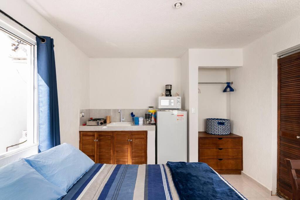 Micro Studio perfect for backpackers, couples, 3 min drive to Playa El Nino, imagen 5
