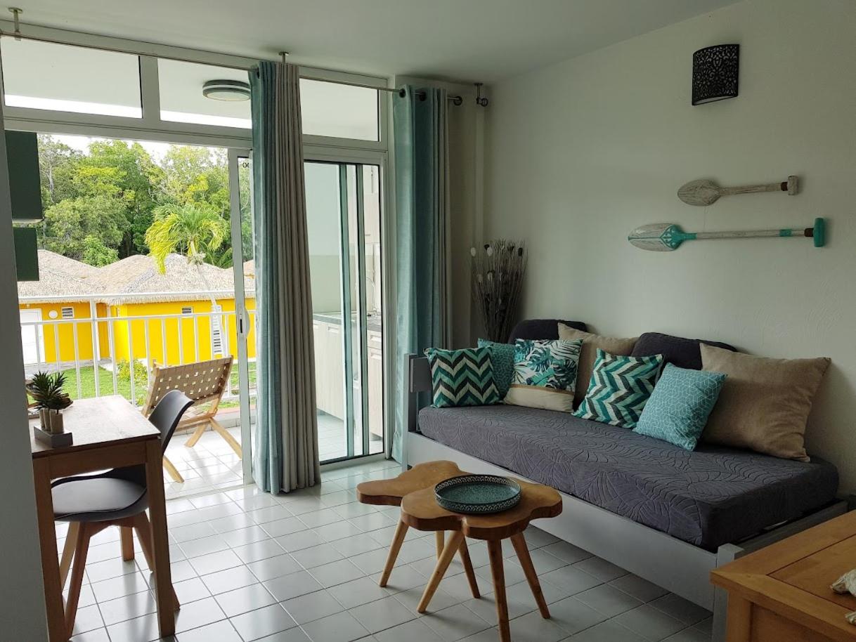 Appartement avec piscine et accès direct plage 249
