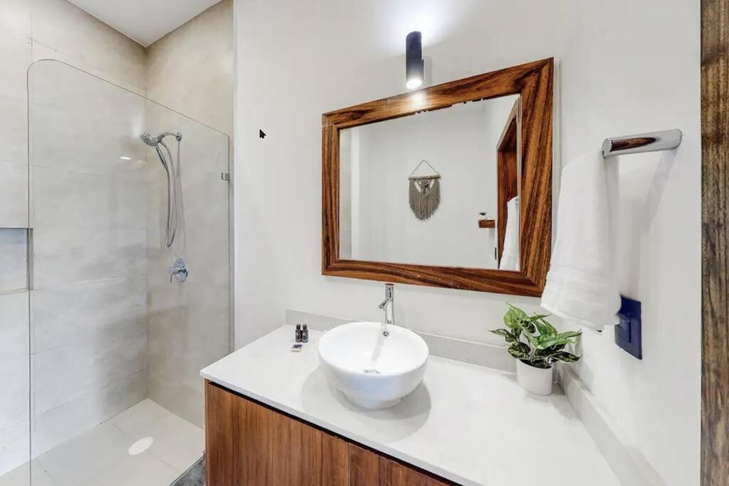 Contemporary poolside Condo, Wi-Fi - Paraiso Kaanal 101, foto 14