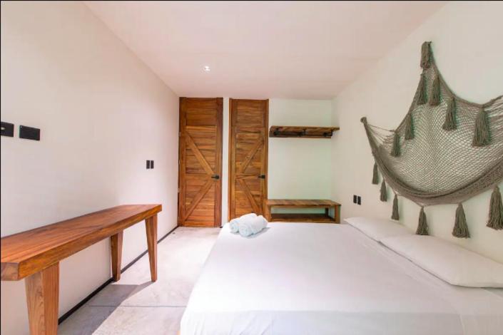Cozy Ground and Terrace in La Veleta 2BR 4 Guests, foto 6