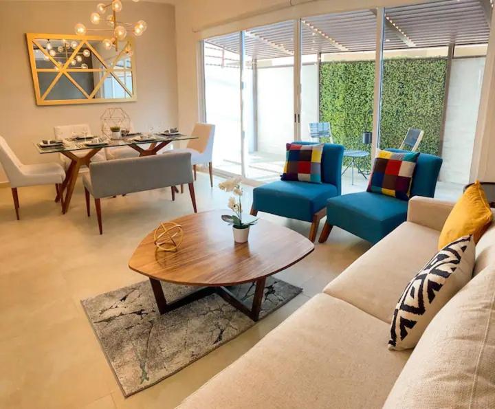 Elegante y preciosa casa con excelente ubicación, foto 7