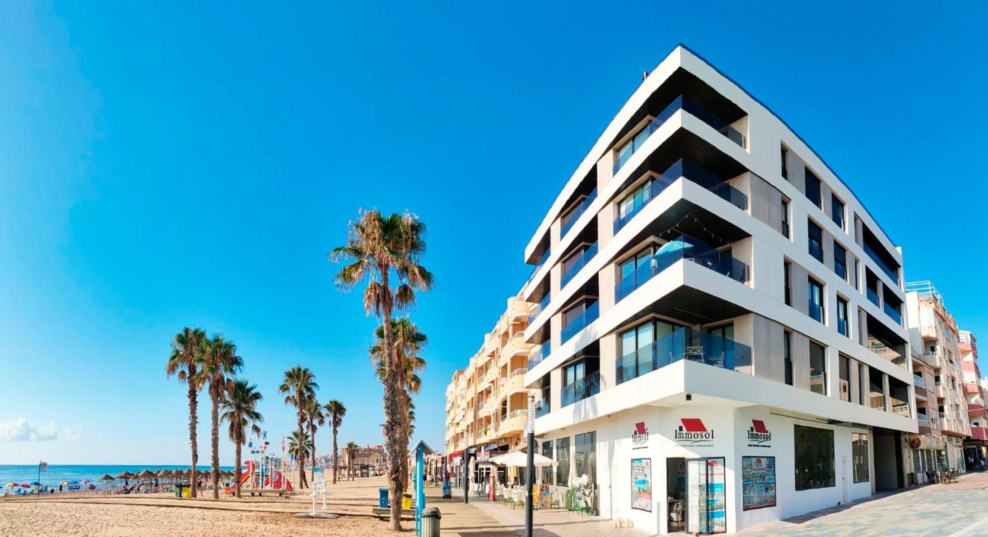 Luxury Apartment La Mata right by the sea