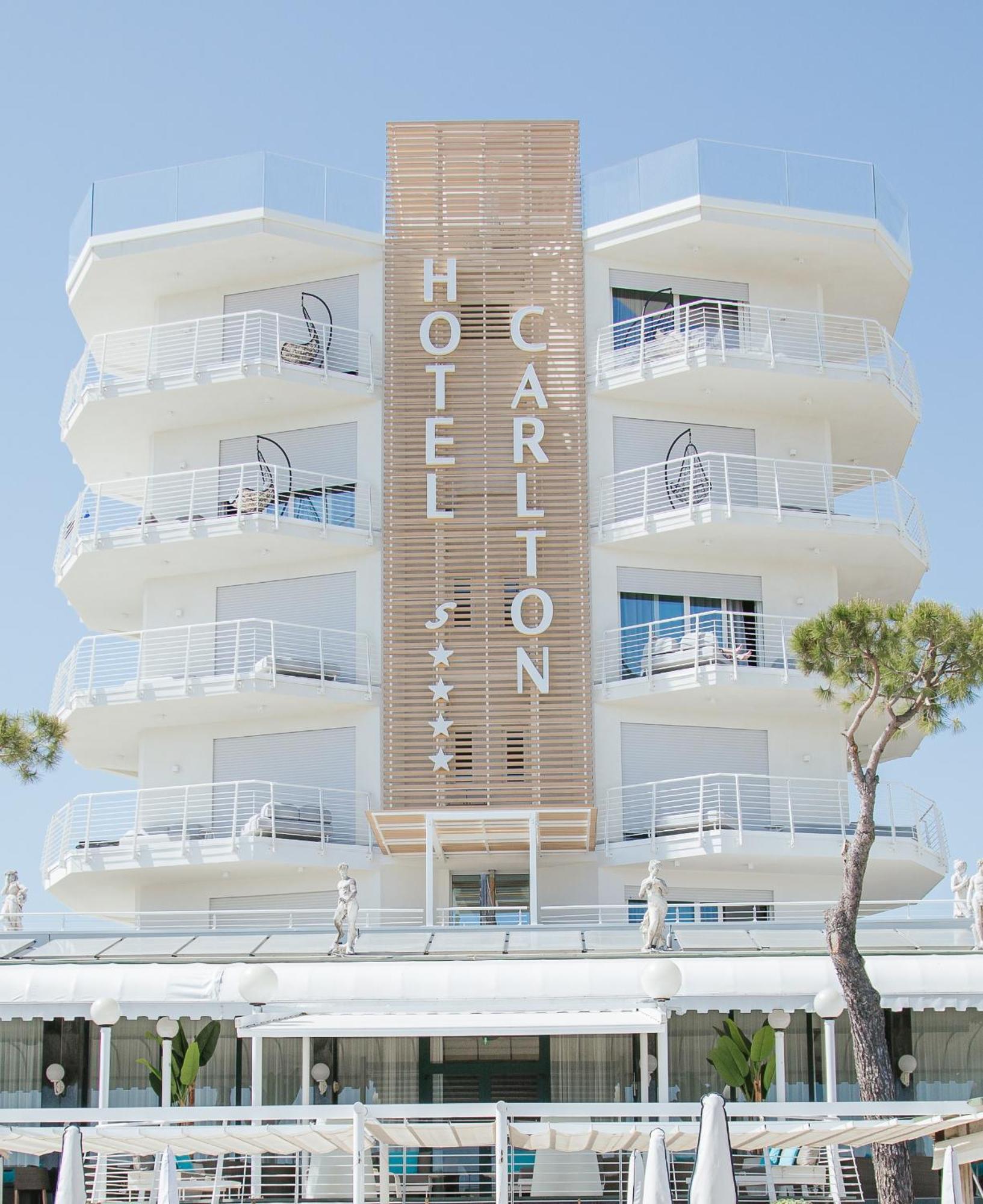 Hotel Carlton — foto 2