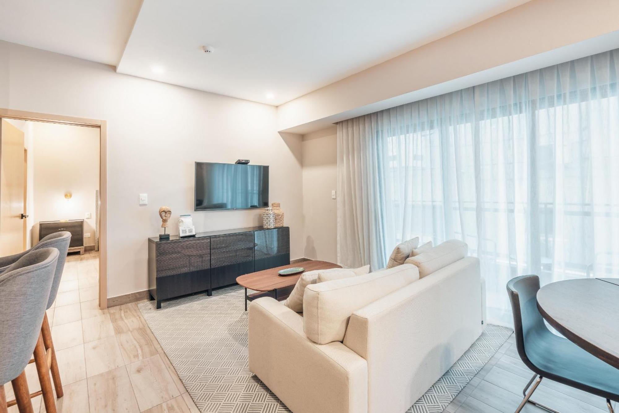 Santo Domingo Oasis Modern Apartment with Gym, imagen 2