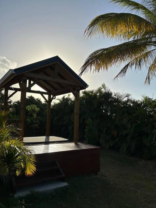 Bungalow avec jacuzzi privatif, imagen 2