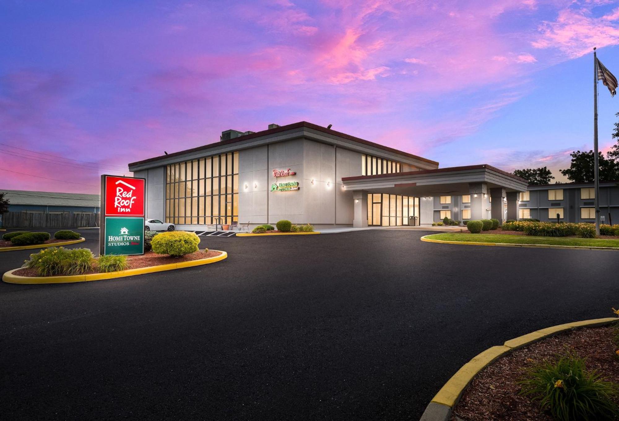 HomeTowne Studios by Red Roof Painted Post — foto 4
