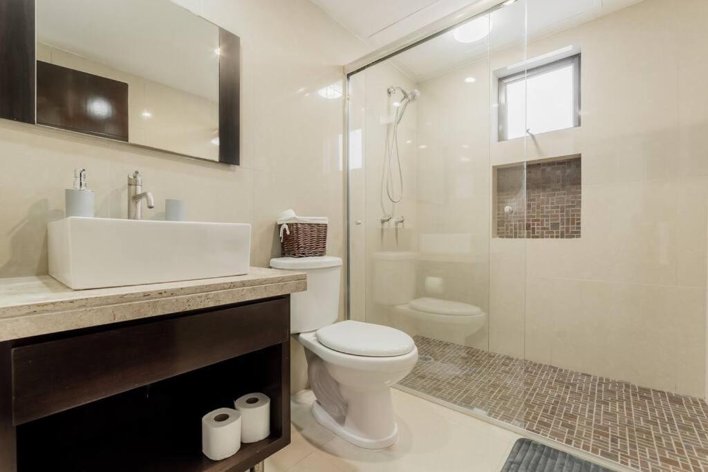 Stylish Lagoon front Villa by Casa Paraiso, foto 15