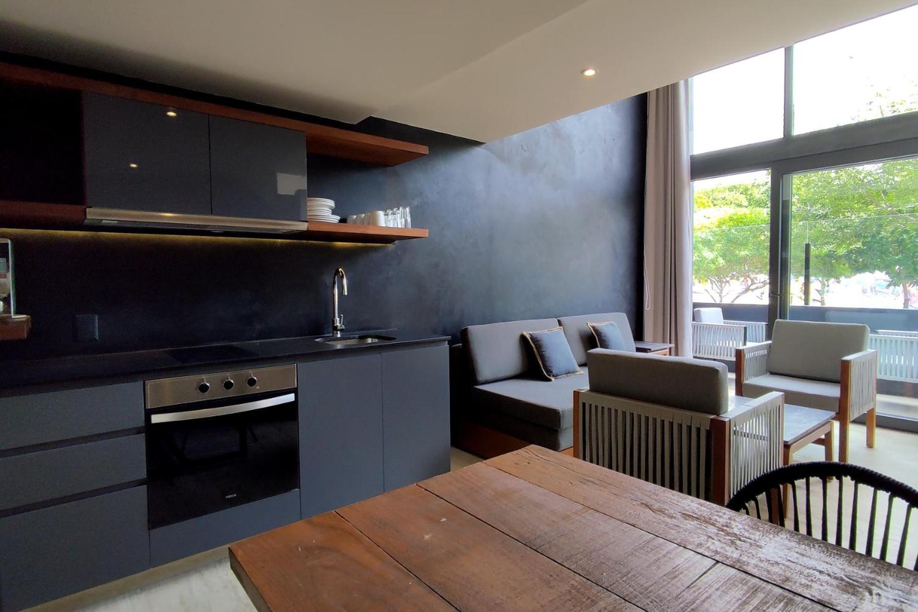 Modern 2 Story Beach Loft with Rooftop Pool and Ocean Views, foto 15