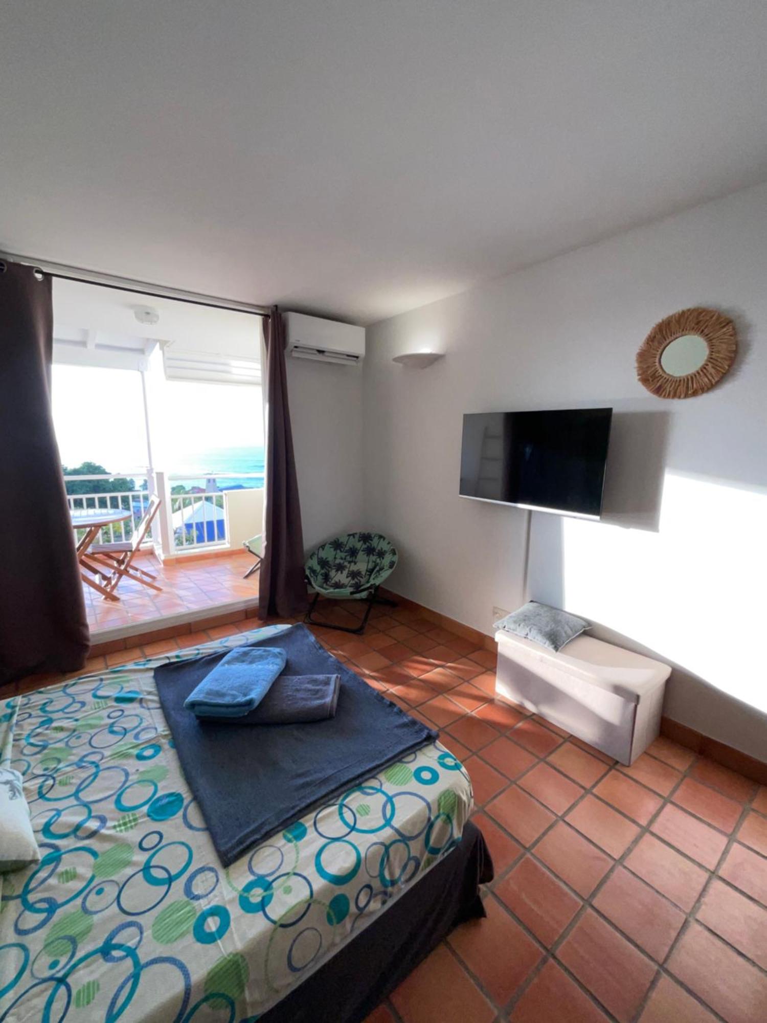 Ananas Premium - Séjour Détente T2 Vue Mer avec Balcon Privé à Tartane, foto 10