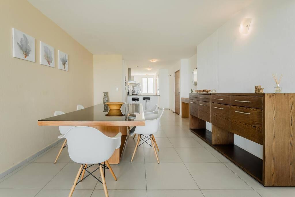 REEF Beachfront 3BDR apartment by CASA PARAISO, foto 16