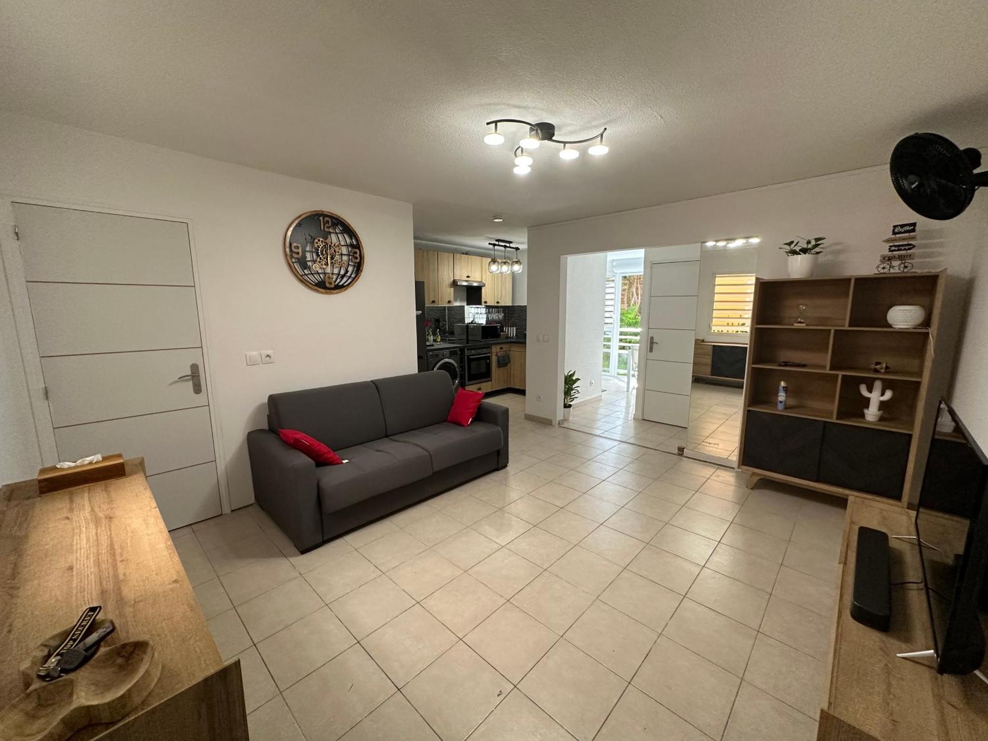 Location T2 Meublé Baie Mahault Convenance