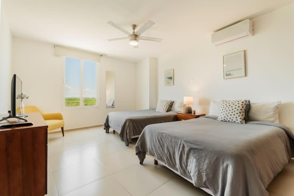 BLUE DREAM Beachfront 2 BDR by Casa Paraiso, foto 14