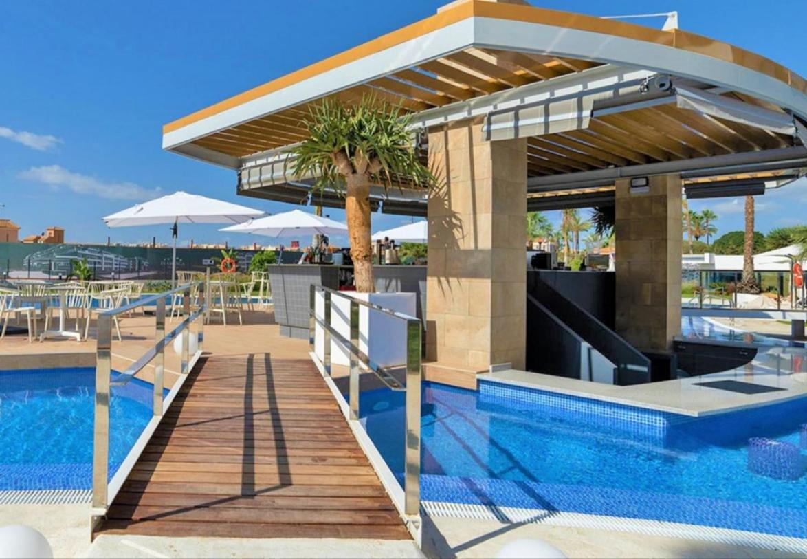 Lovely first floor apartment, heating pool !