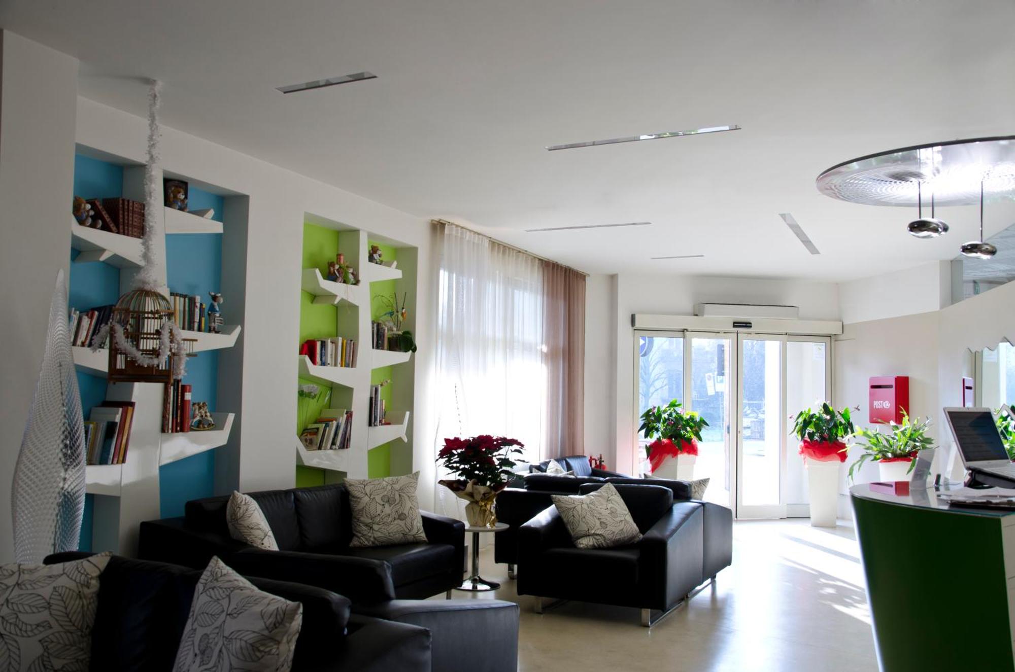 1. Key Hotel