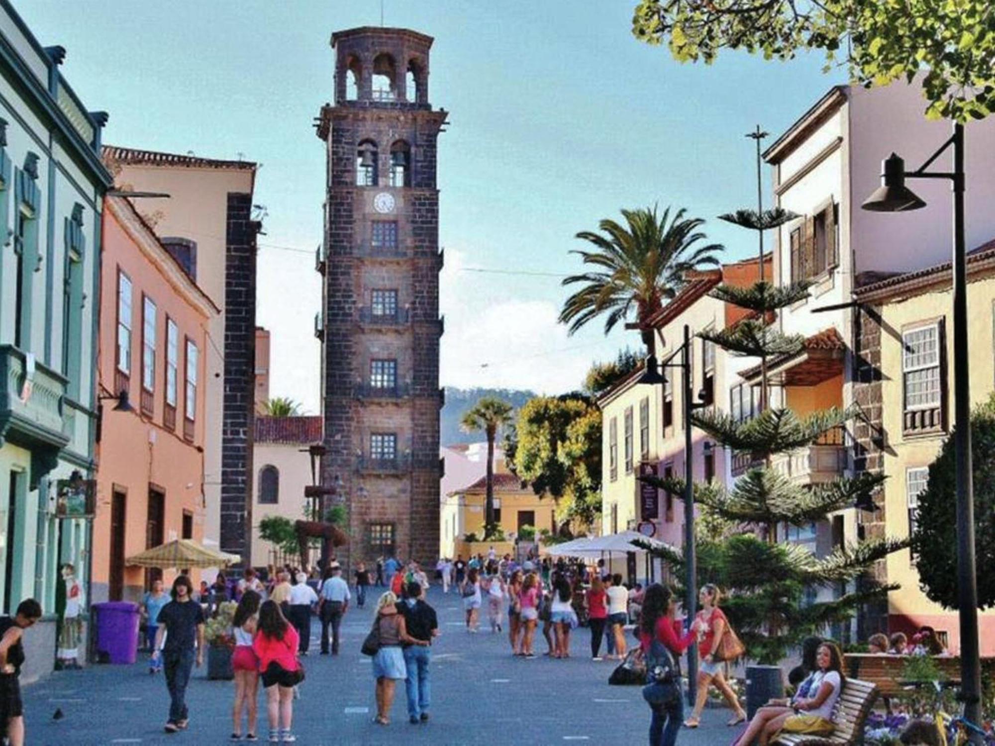 Live La Laguna Heraclio