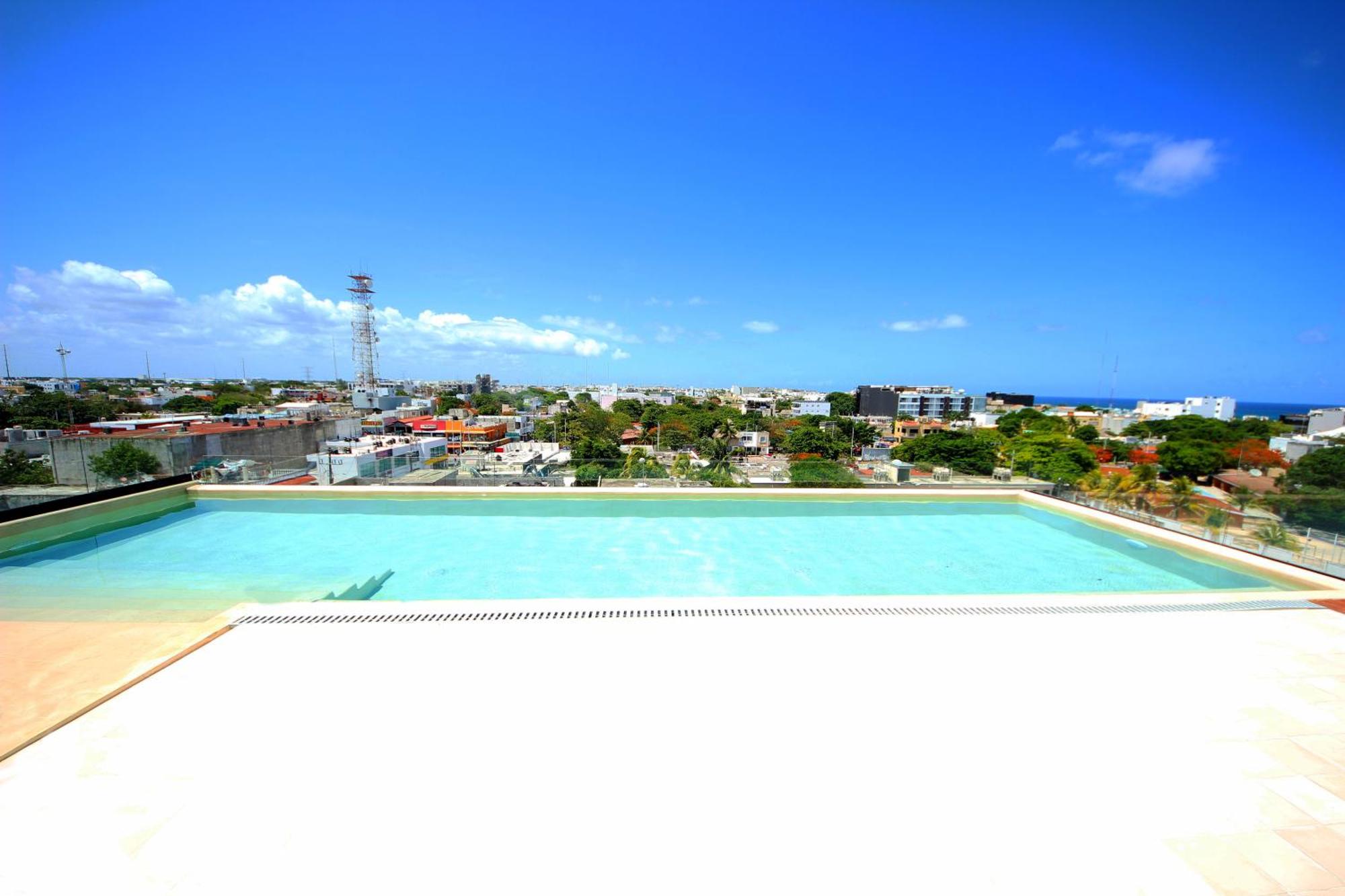 Spacious Studio, amazing rooftop with sea view
