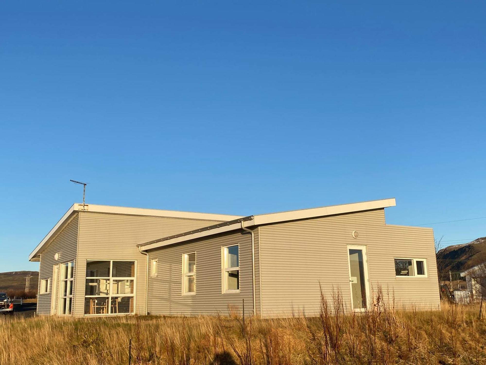 Guesthouse Eldhestar