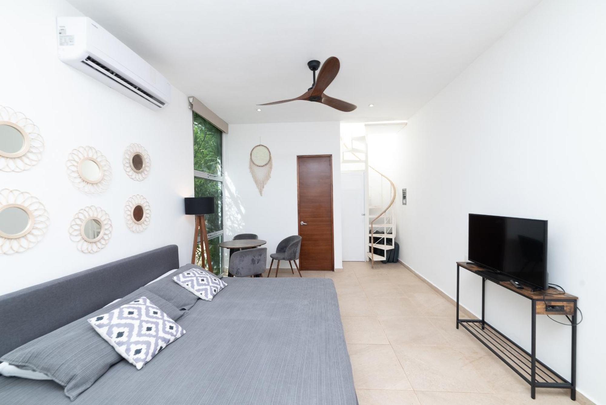 Large Loft with private pool and amazing sunset views in the heart of tulum, imagen 5