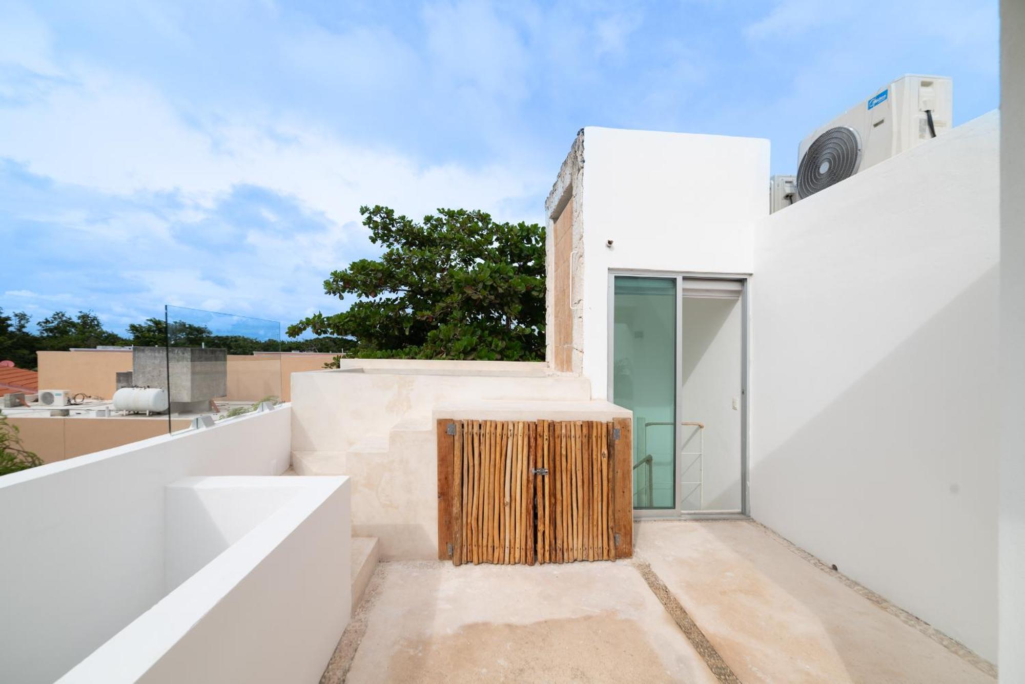 Large Loft with private pool and amazing sunset views in the heart of tulum, imagen 3